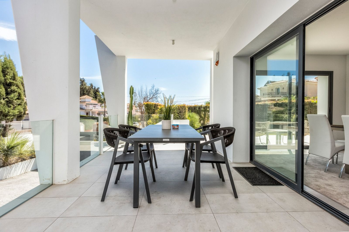 Duplex te koop in Calahonda | 4 slaapkamers H5468365