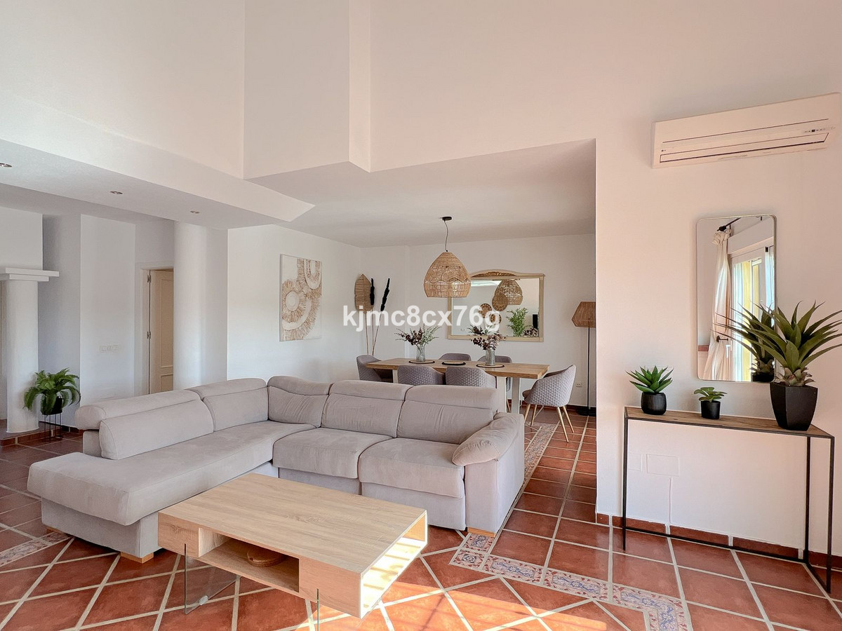 Huis te koop in Calahonda | 4 slaapkamers H5471218