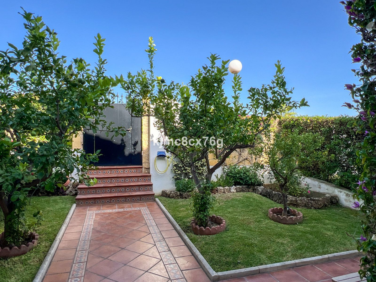 Huis te koop in Calahonda | 4 slaapkamers H5471218