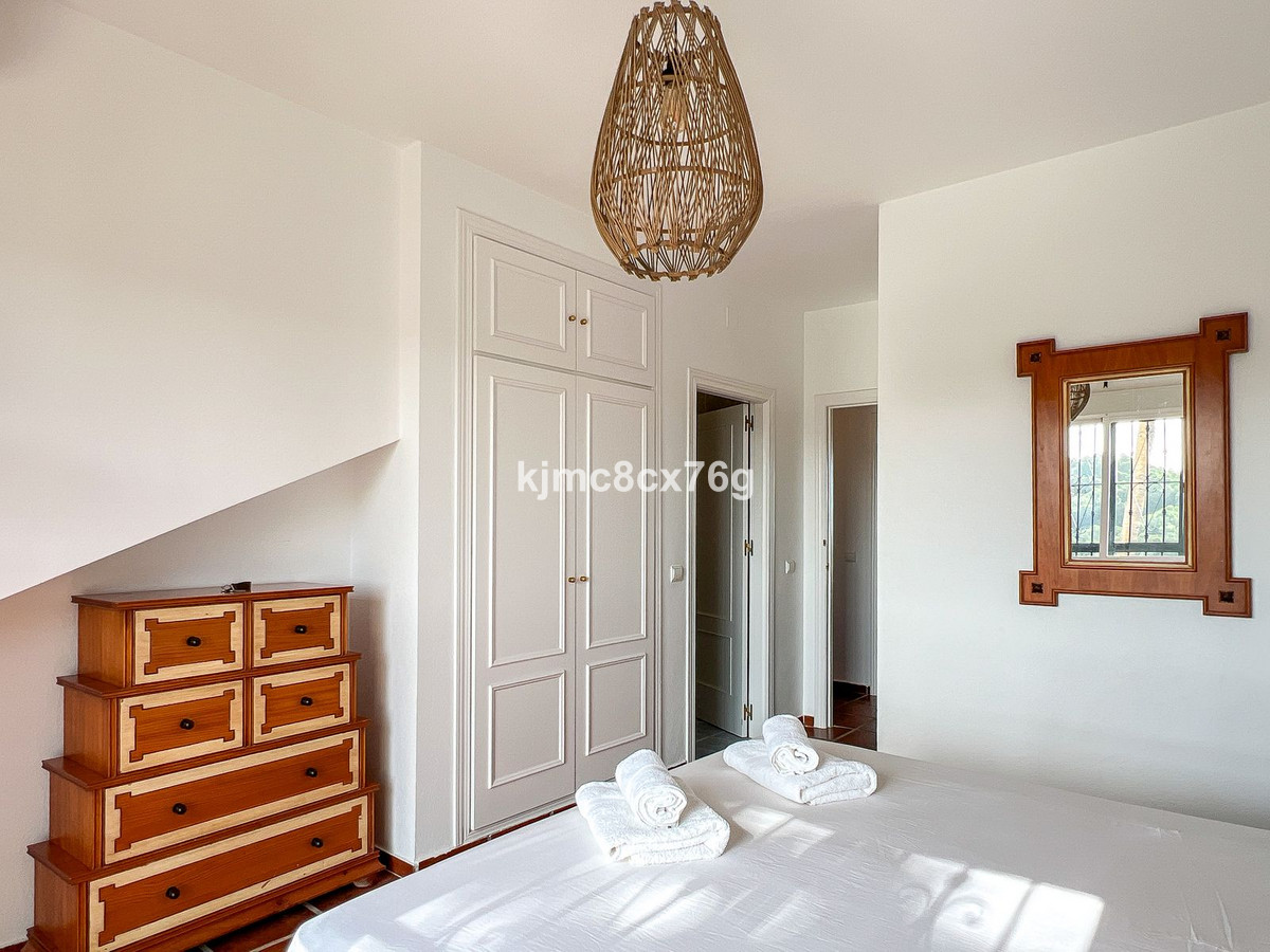 Huis te koop in Calahonda | 4 slaapkamers H5471218