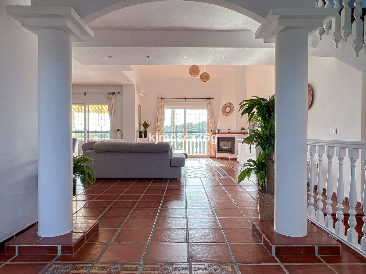 Huis te koop in Calahonda | 4 slaapkamers H5471218