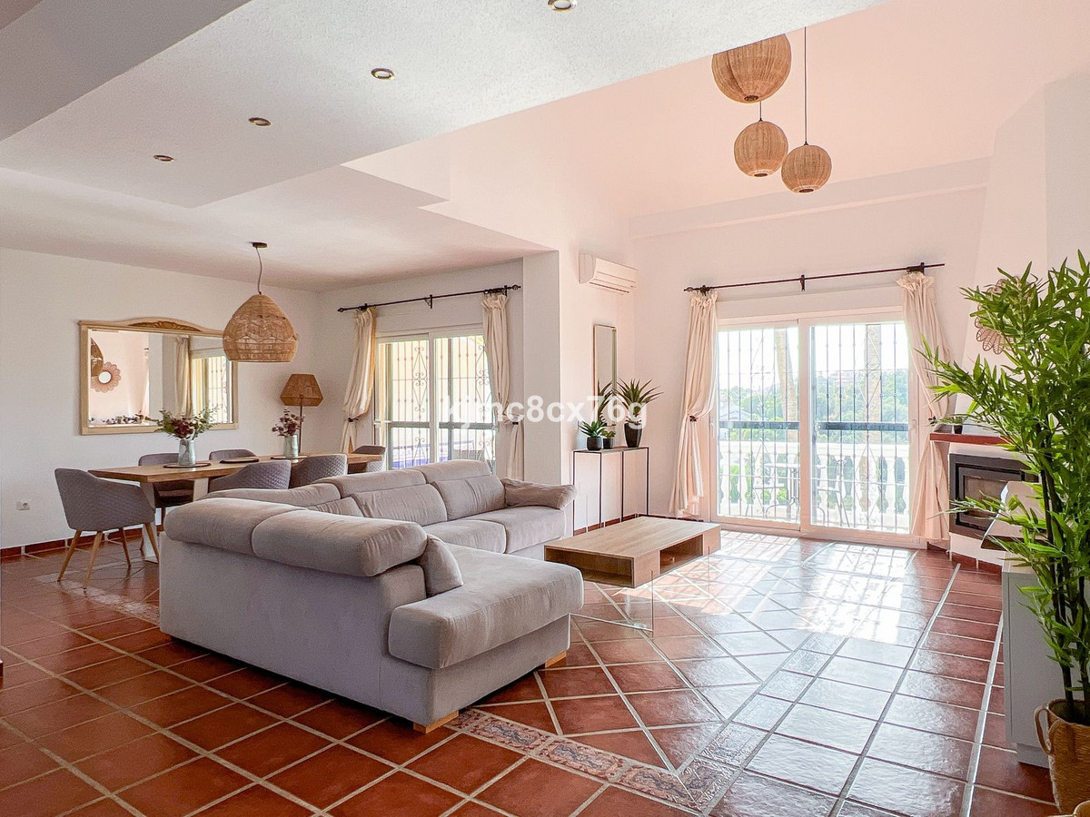 Huis te koop in Calahonda | 4 slaapkamers H5471218