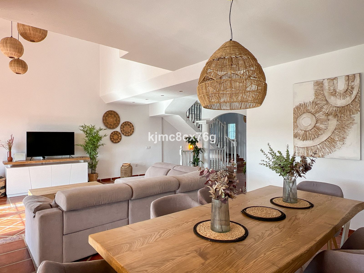 Huis te koop in Calahonda | 4 slaapkamers H5471218