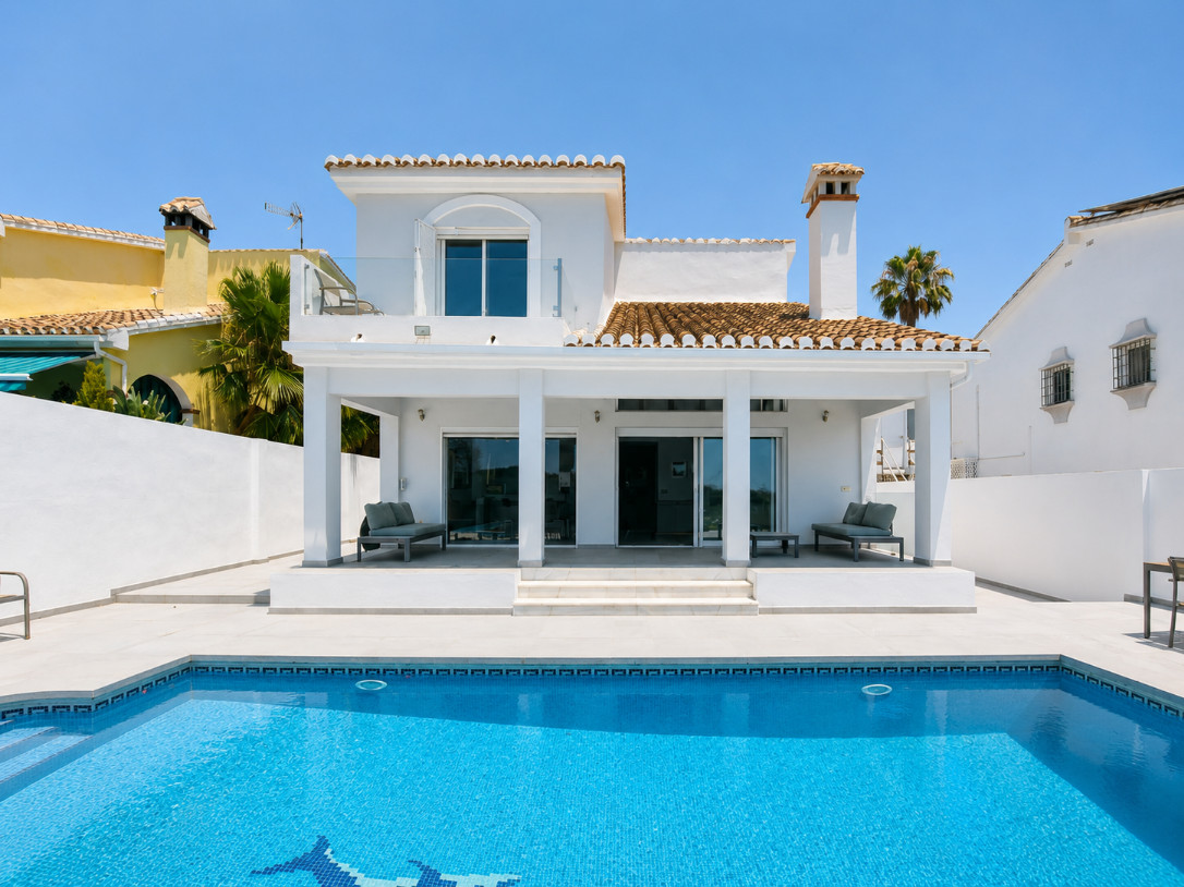 Huis te koop in Calahonda | 5 slaapkamers H5475997