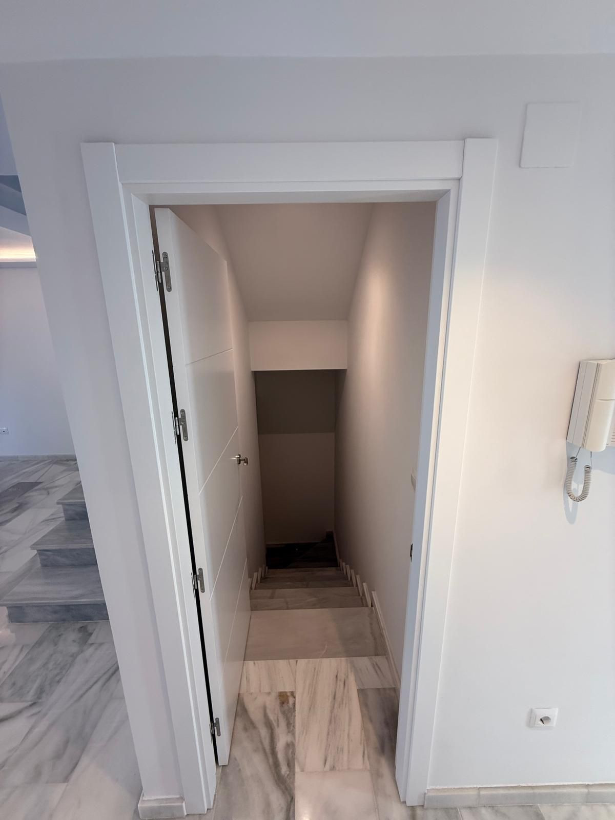 Huis te koop in Calahonda | 5 slaapkamers H5492359