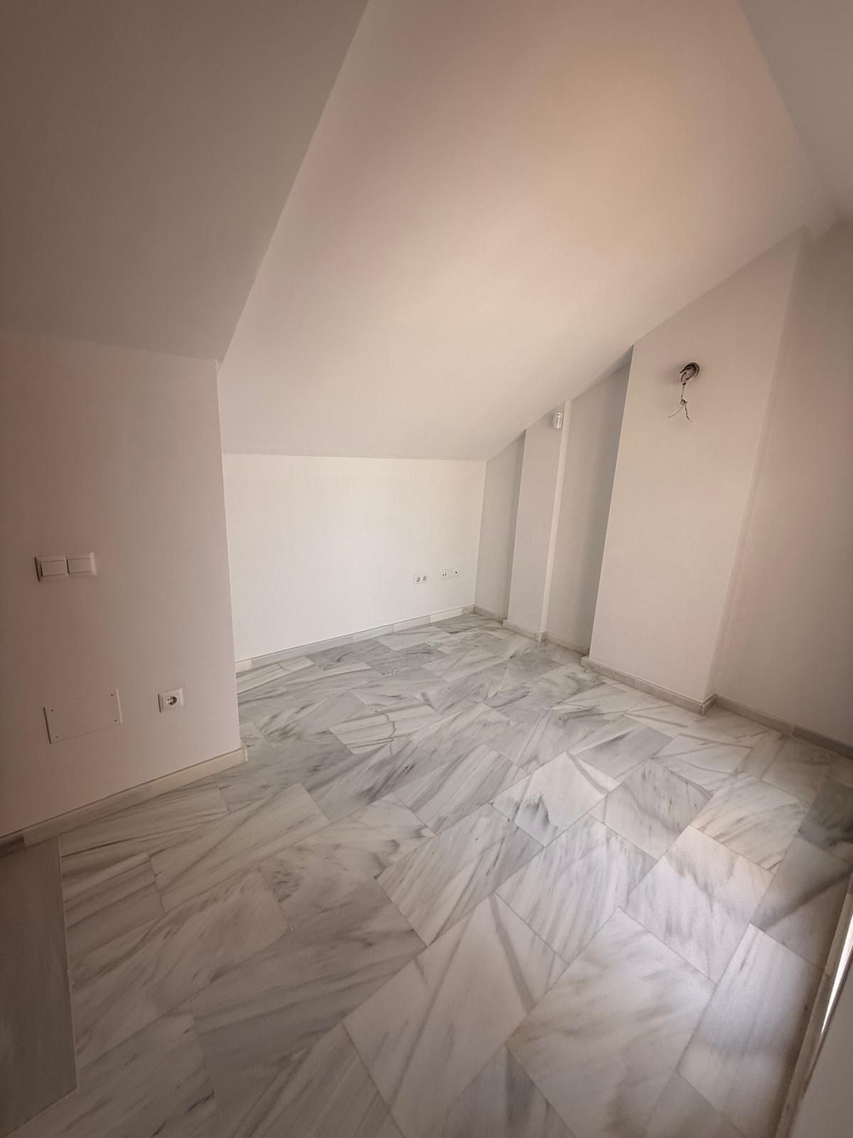 Huis te koop in Calahonda | 5 slaapkamers H5492359