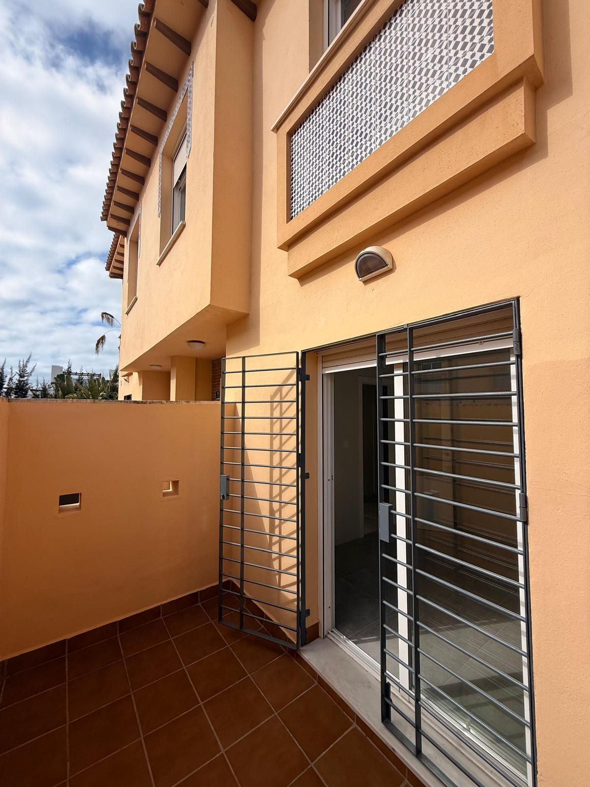 Huis te koop in Calahonda | 5 slaapkamers H5492359