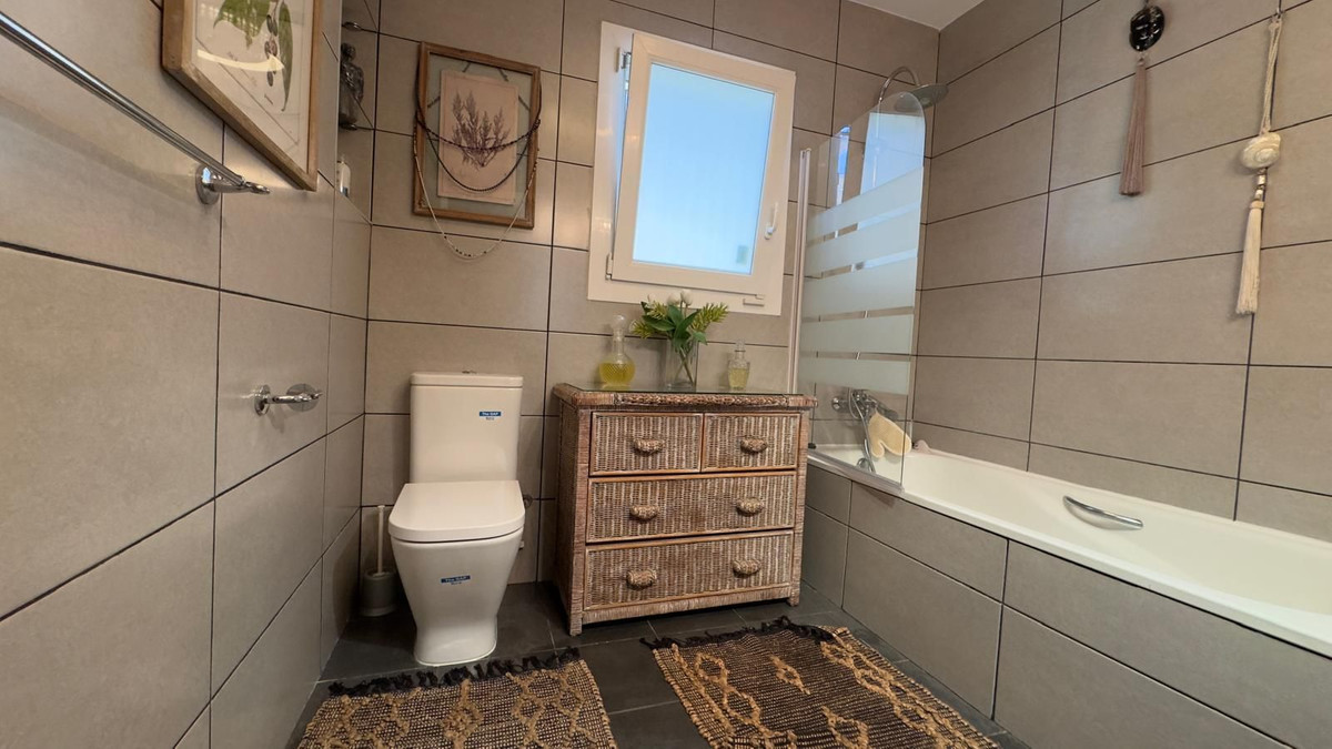 Huis te koop in Calahonda | 3 slaapkamers H5498815