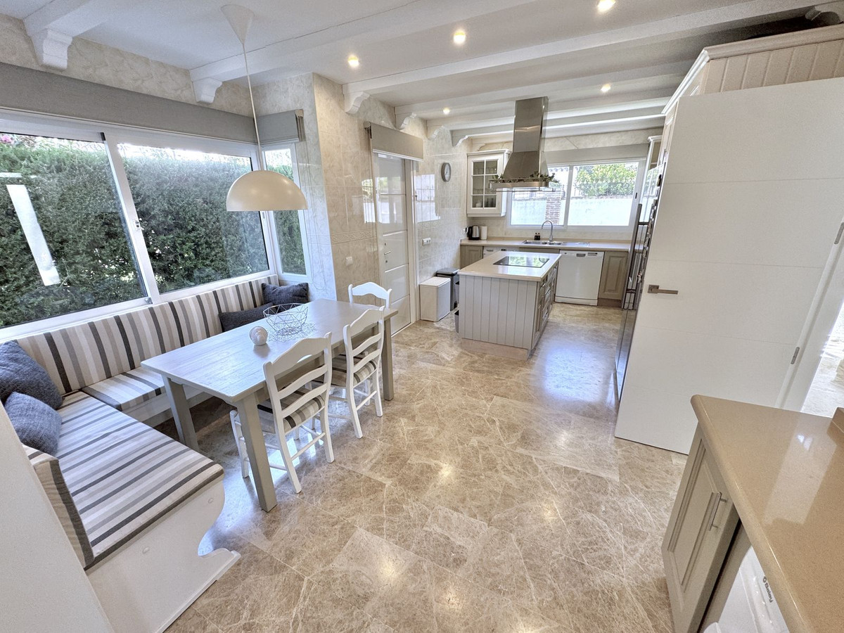 Huis te koop in Calahonda | 4 slaapkamers H5502646