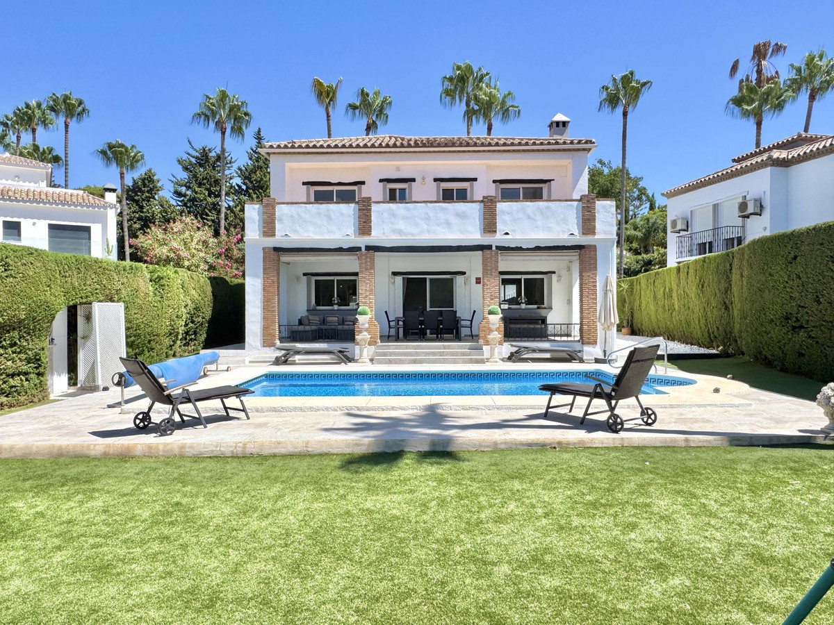Huis te koop in Calahonda | 4 slaapkamers H5502646