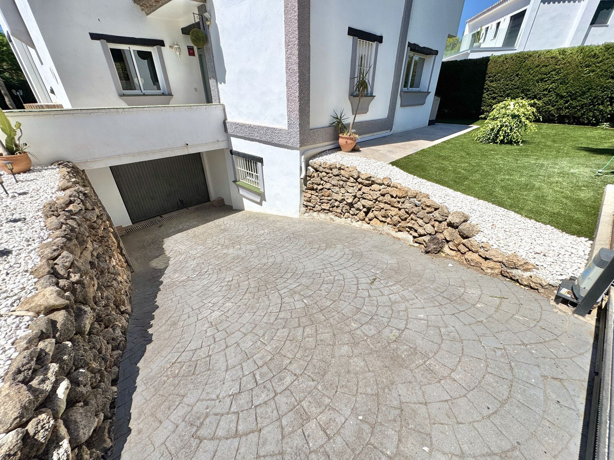 Huis te koop in Calahonda | 4 slaapkamers H5502646