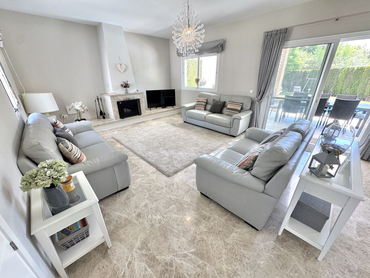 Huis te koop in Calahonda | 4 slaapkamers H5502646