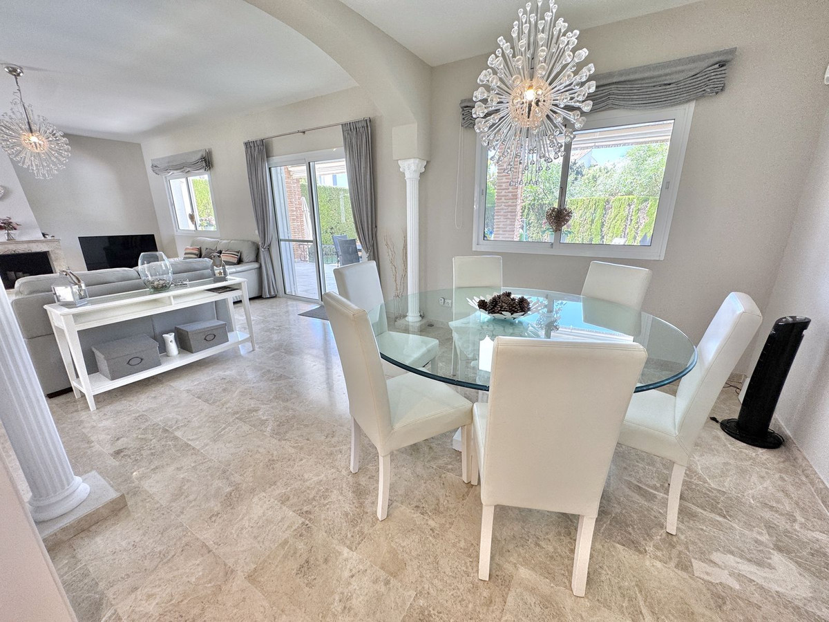 Huis te koop in Calahonda | 4 slaapkamers H5502646