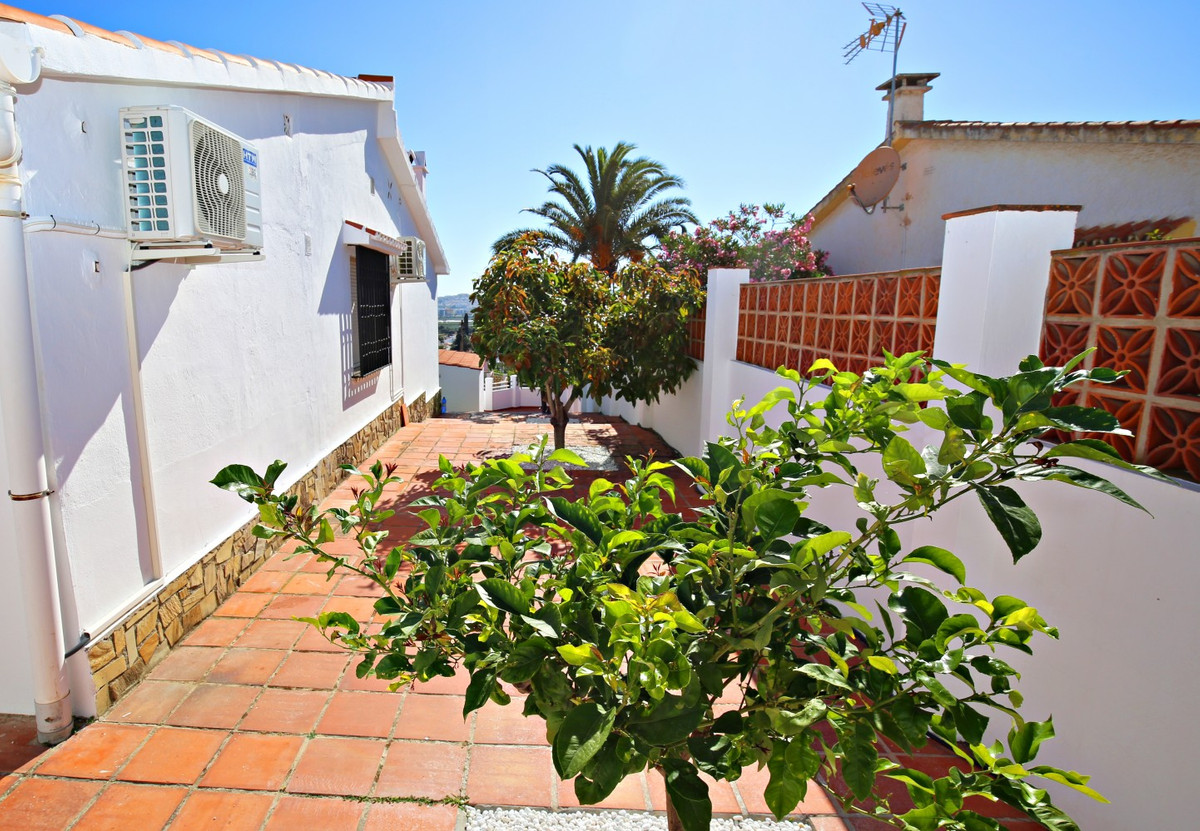 Vrijstaande Villa in Caleta de Vélez-2