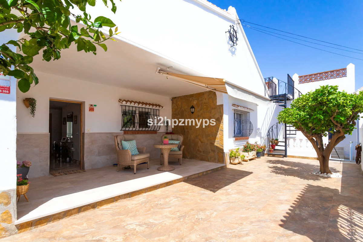 Vrijstaande Villa in Caleta de Vélez-7