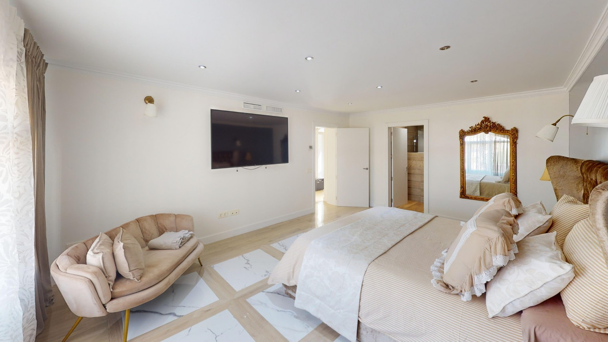 Huis te koop in Caleta de Vélez | 4 slaapkamers H5209354