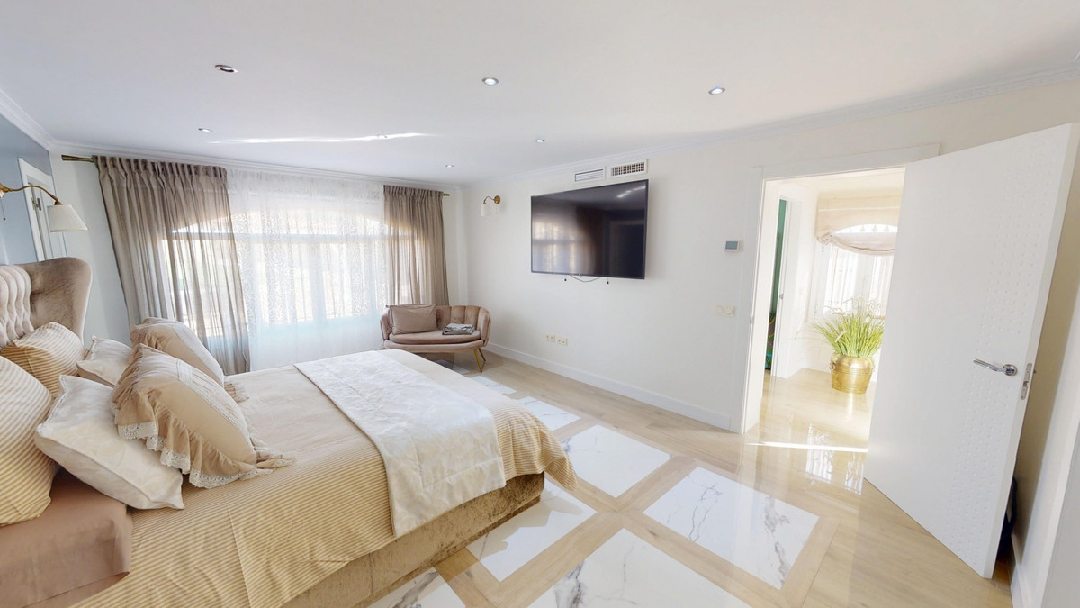 Huis te koop in Caleta de Vélez | 4 slaapkamers H5209354