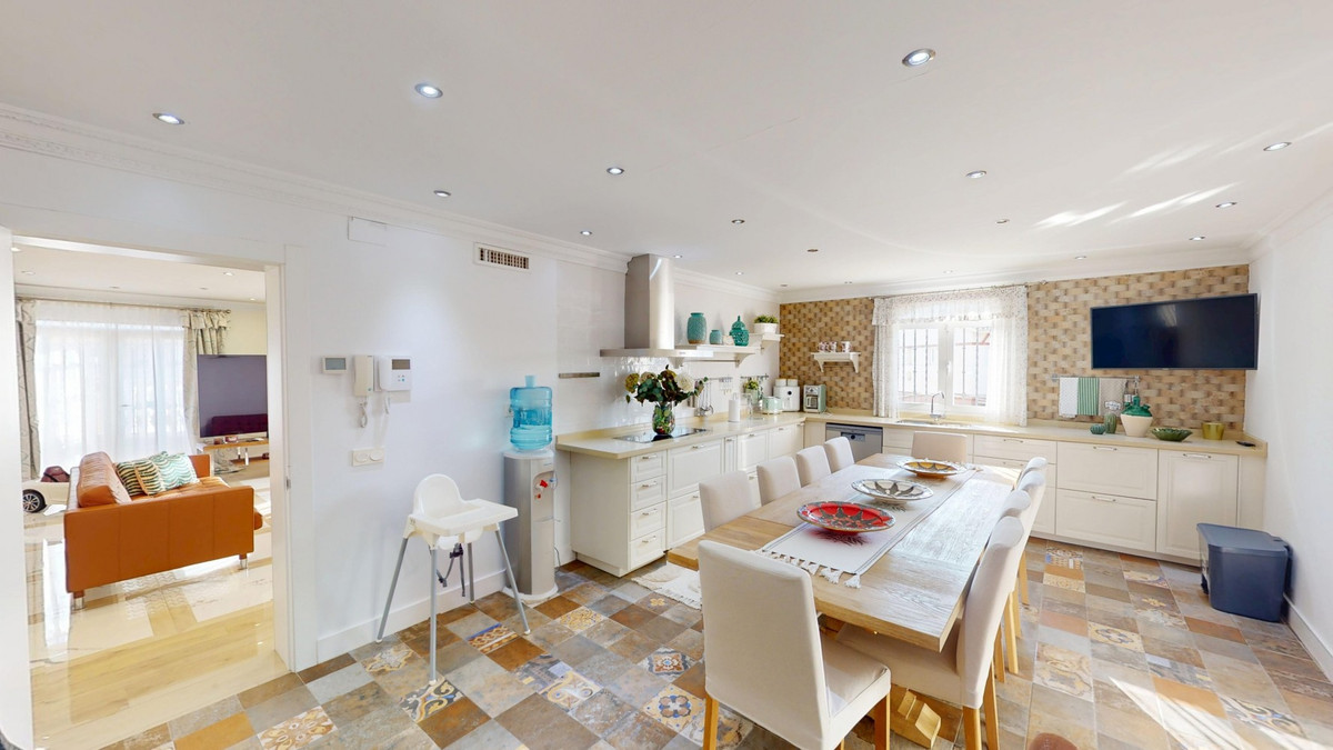 Huis te koop in Caleta de Vélez | 4 slaapkamers H5209354