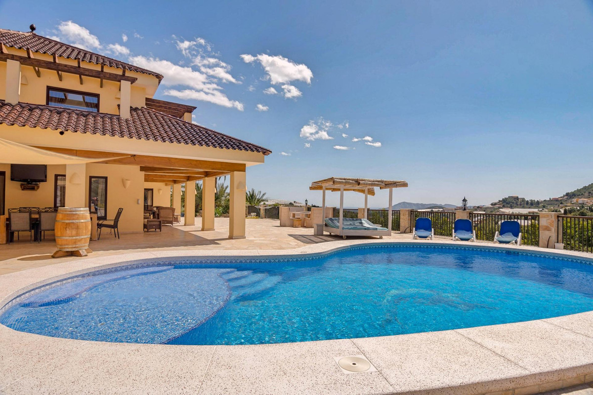 Huis te koop in Callosa d'en Sarria | 4 slaapkamers H4347538