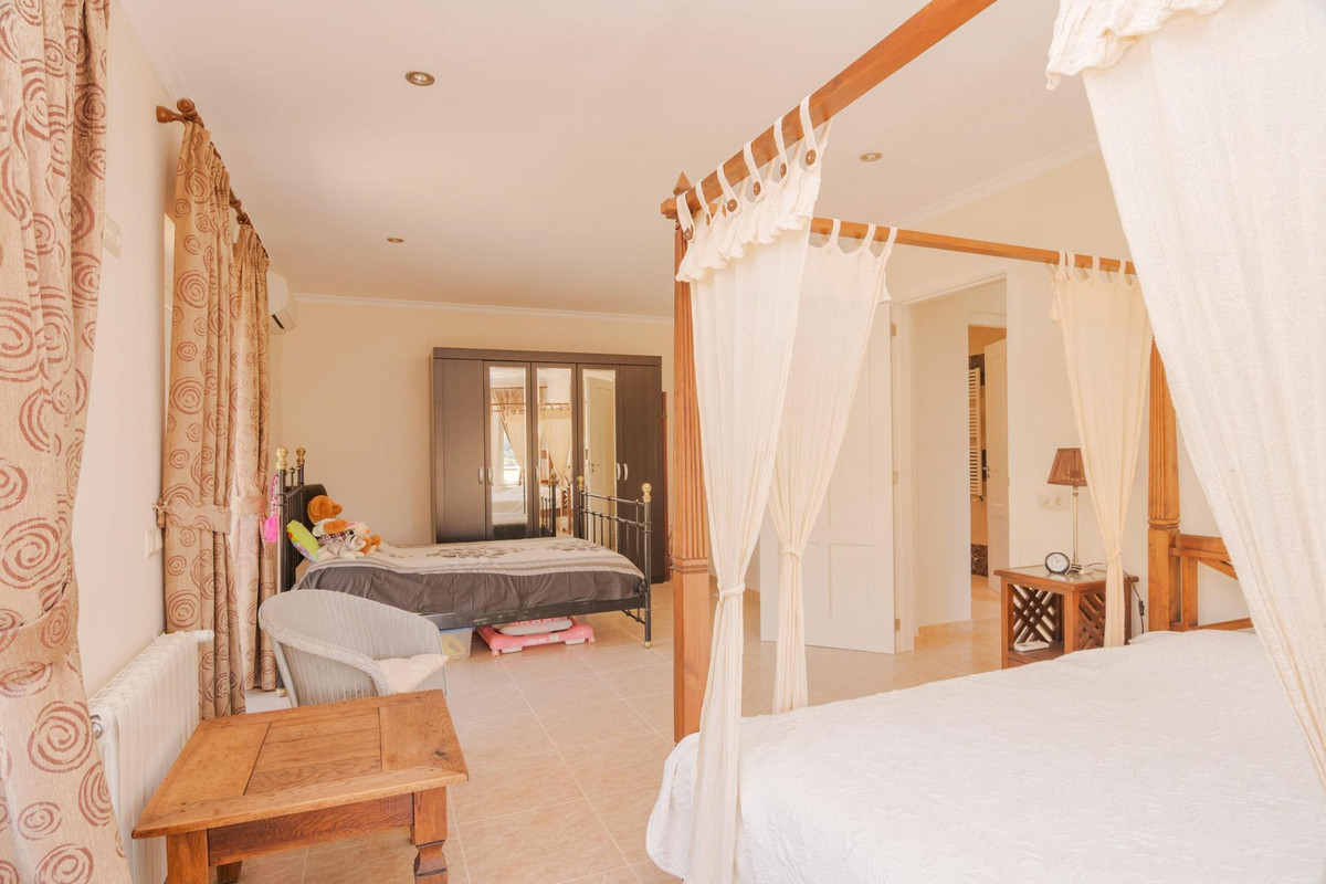 Huis te koop in Callosa d'en Sarria | 4 slaapkamers H4347538