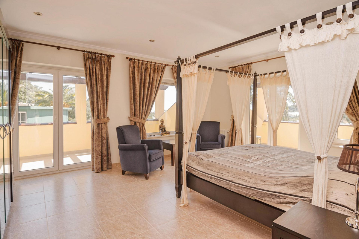 Huis te koop in Callosa d'en Sarria | 4 slaapkamers H4347538