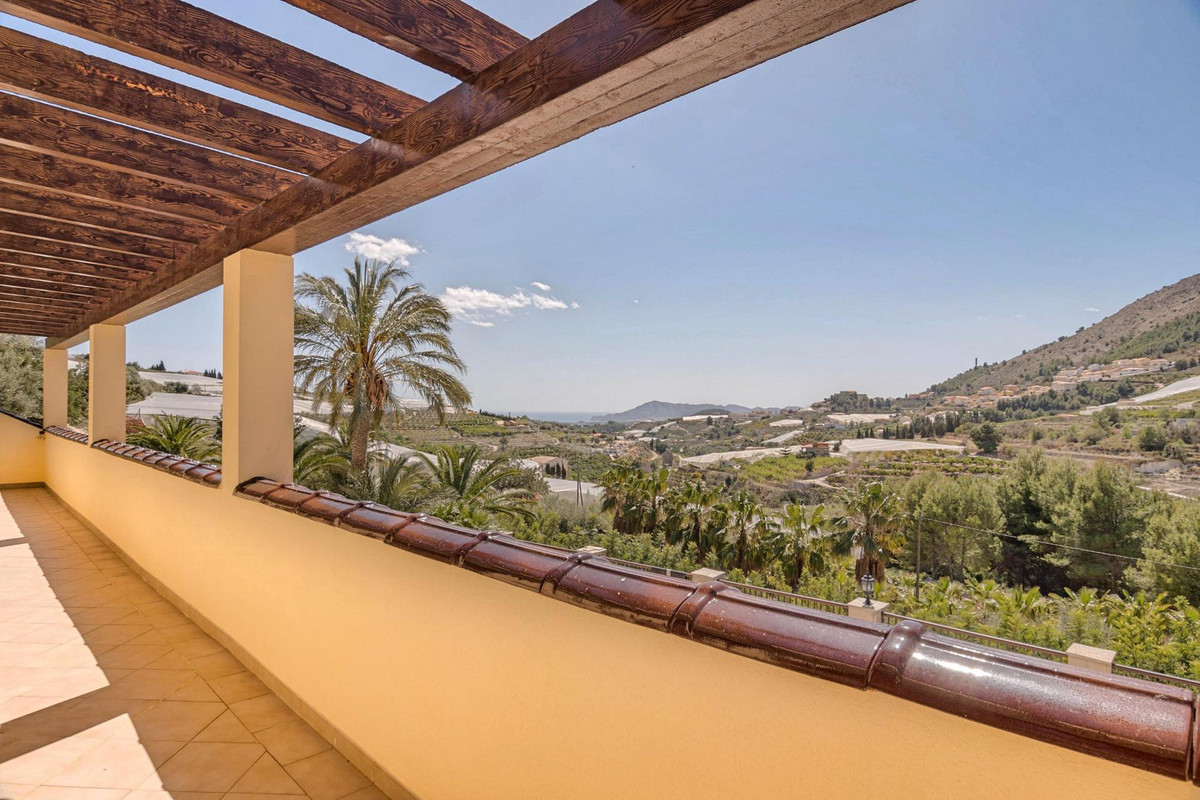 Huis te koop in Callosa d'en Sarria | 4 slaapkamers H4347538