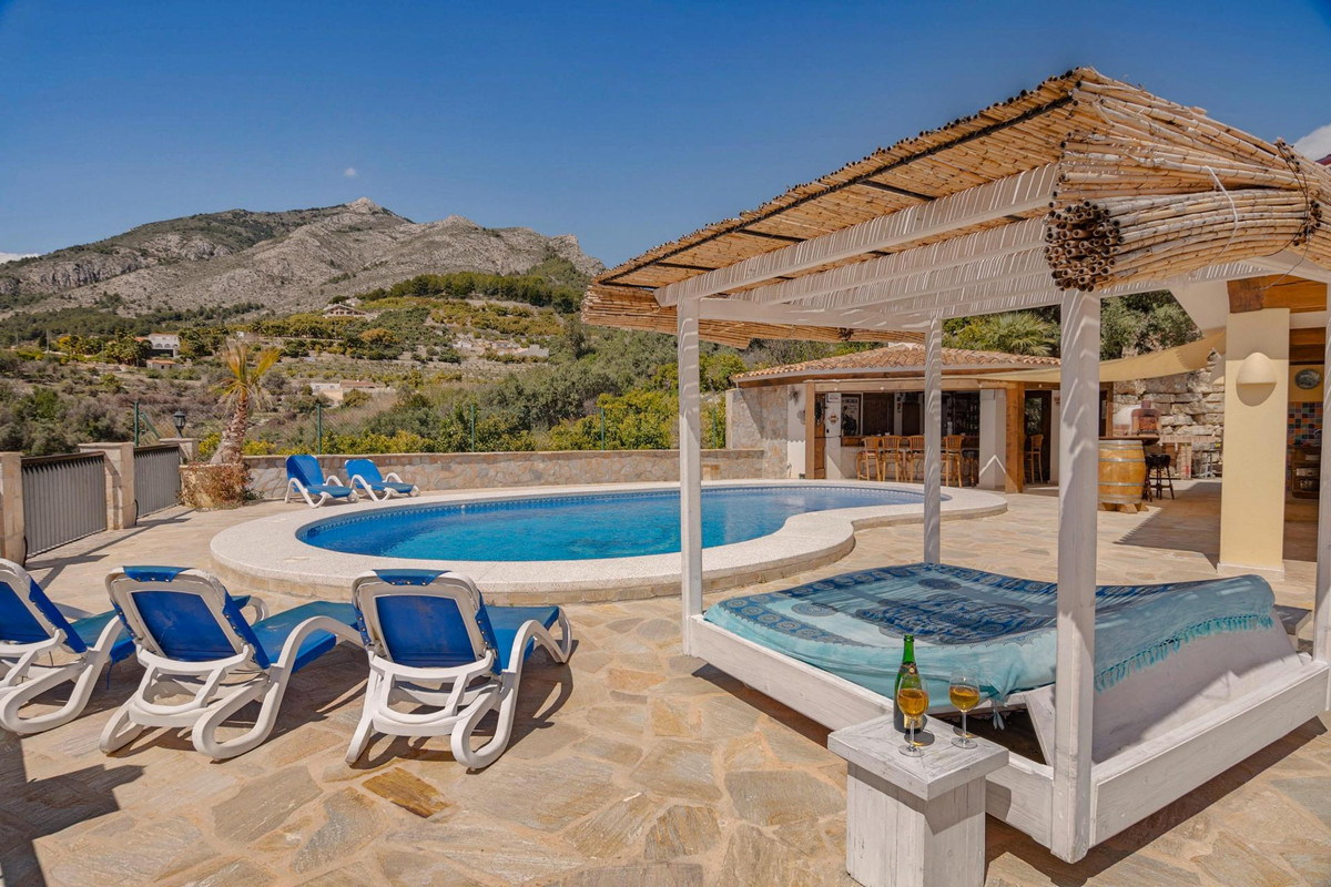 Huis te koop in Callosa d'en Sarria | 4 slaapkamers H4347538