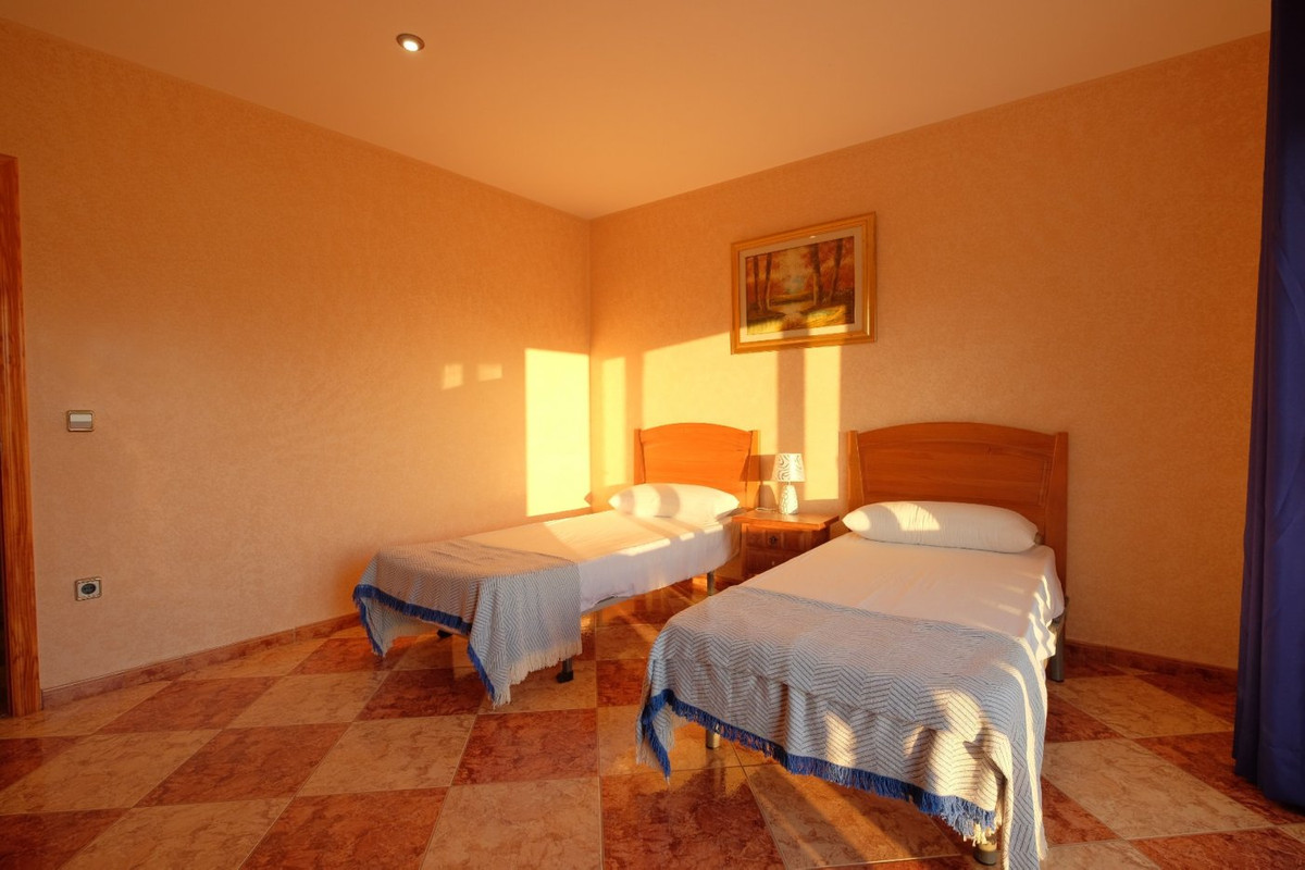 Property main view 40