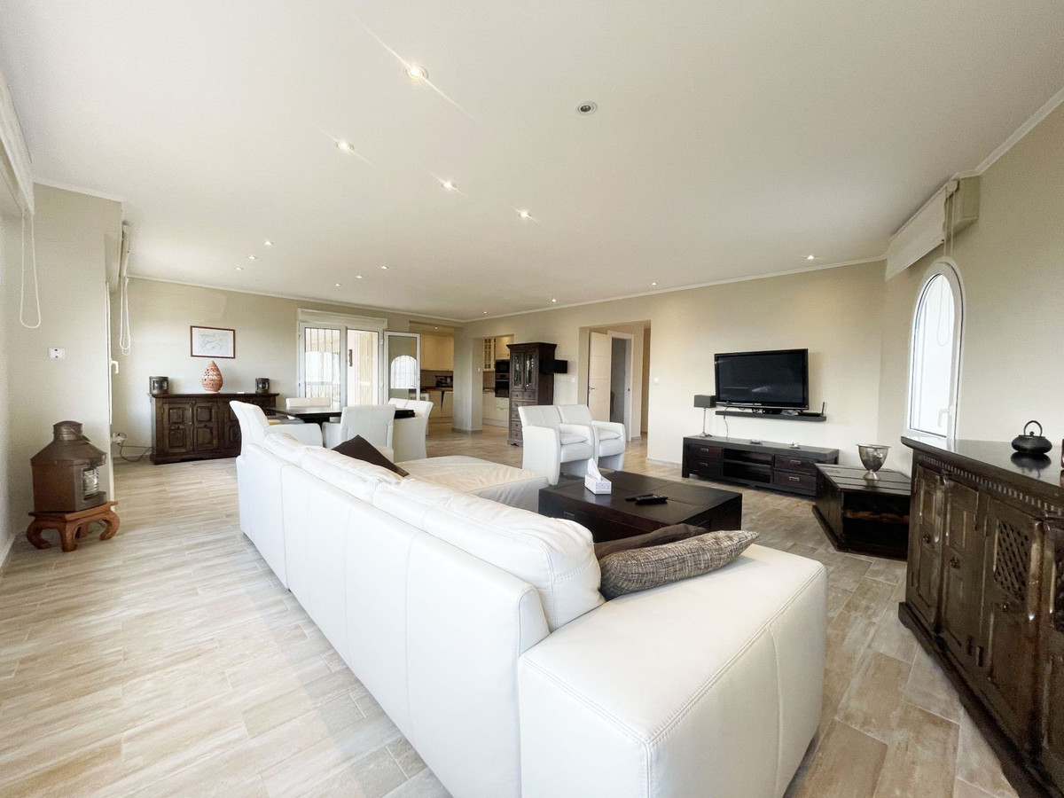 Vrijstaande Villa te koop in Calpe | 6 slaapkamers H5308411