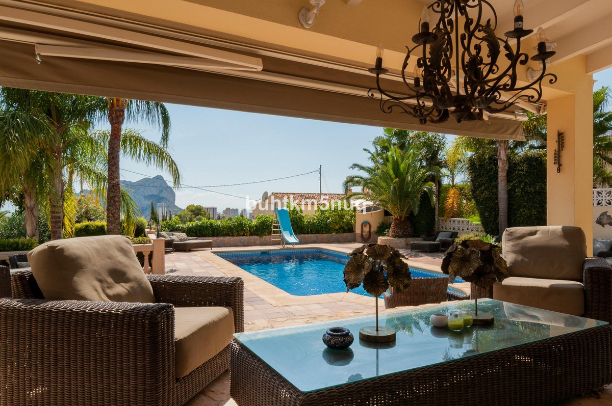 Vrijstaande Villa te koop in Calpe | 8 slaapkamers H5528032