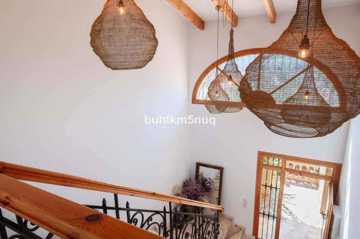 Vrijstaande Villa te koop in Calpe | 8 slaapkamers H5528032