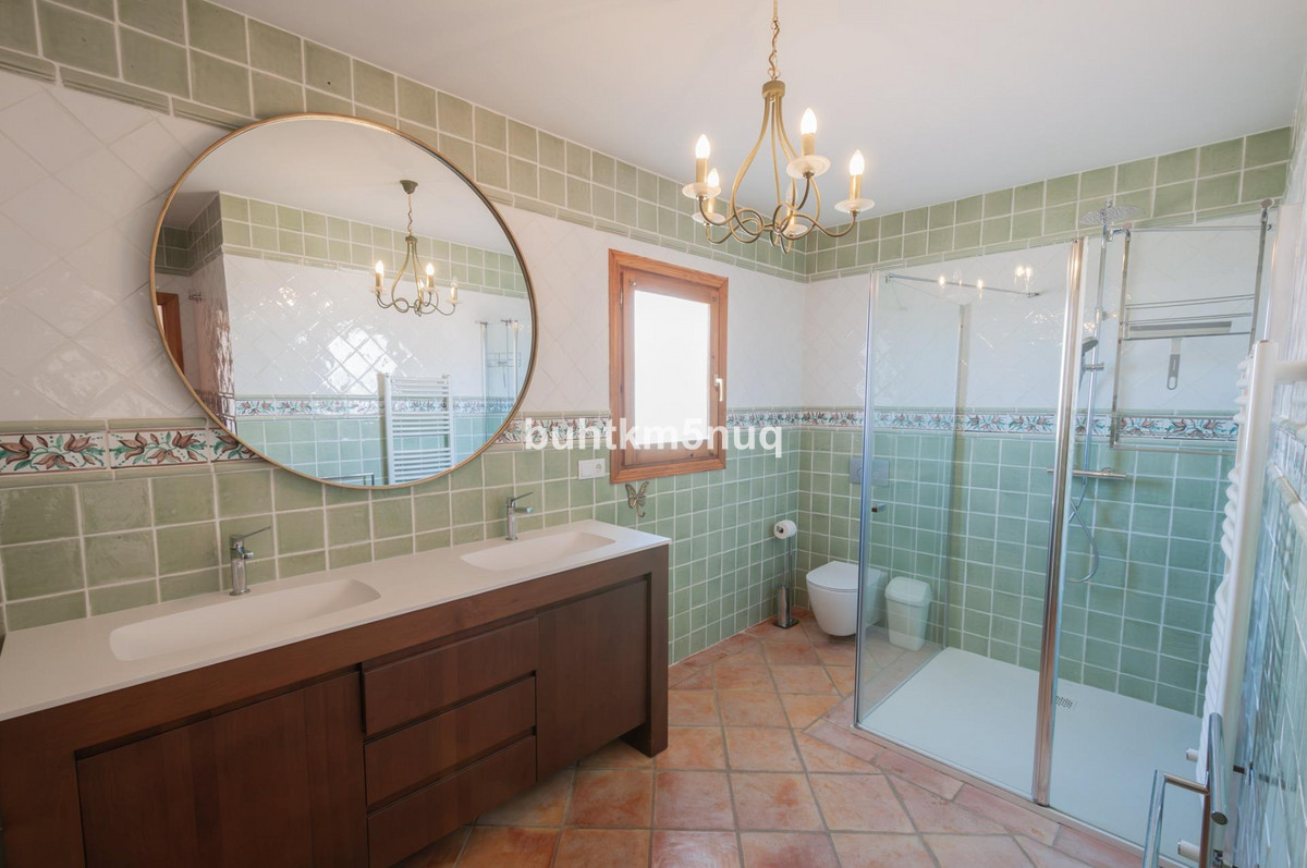 Vrijstaande Villa te koop in Calpe | 8 slaapkamers H5528032