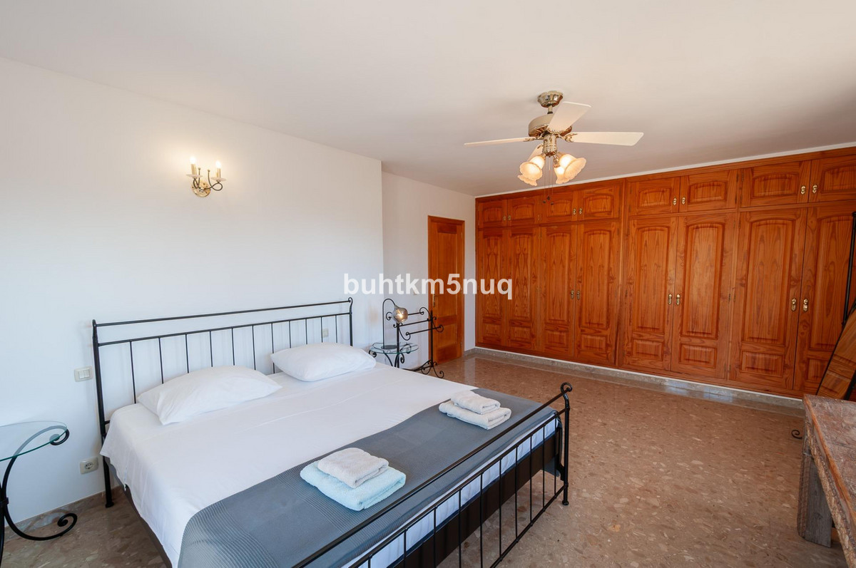 Vrijstaande Villa te koop in Calpe | 8 slaapkamers H5528032