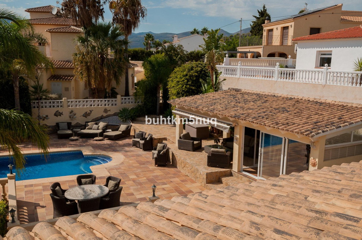 Vrijstaande Villa te koop in Calpe | 8 slaapkamers H5528032