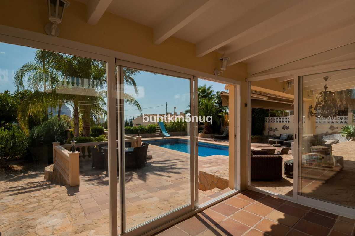 Vrijstaande Villa te koop in Calpe | 8 slaapkamers H5528032