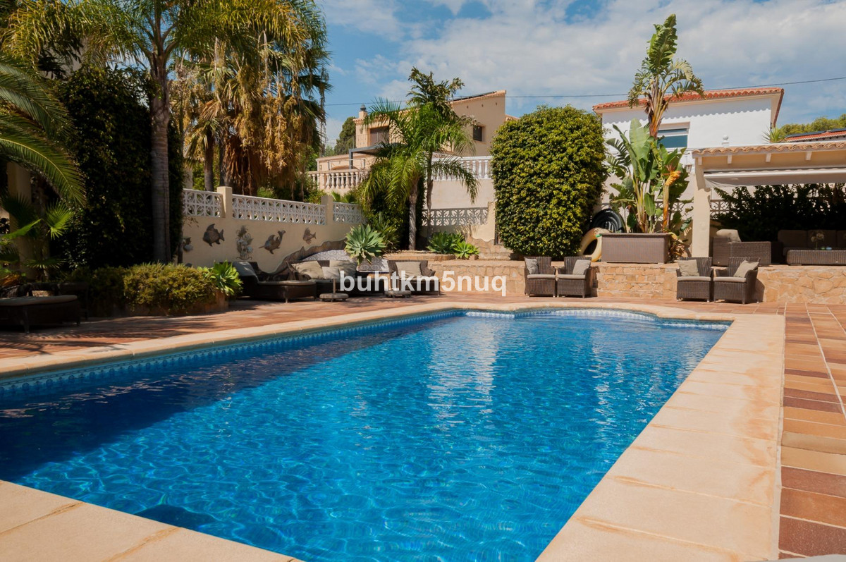 Vrijstaande Villa te koop in Calpe | 8 slaapkamers H5528032