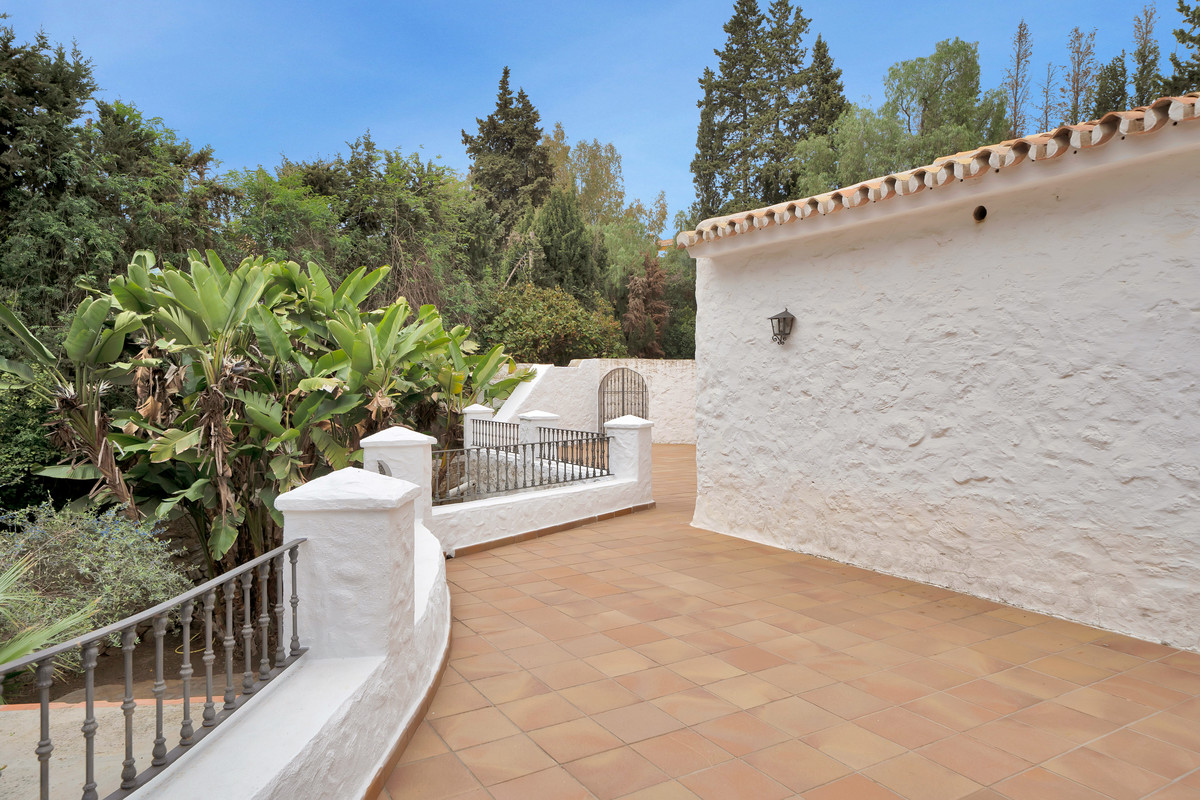Vrijstaande Villa in El Coto-25