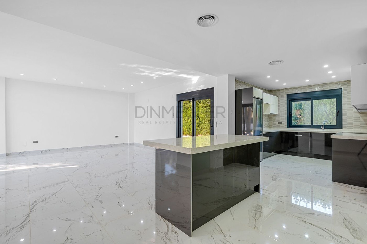 Huis te koop in Campoamor | 4 slaapkamers H5251708