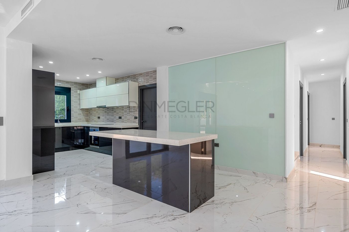 Huis te koop in Campoamor | 4 slaapkamers H5251708