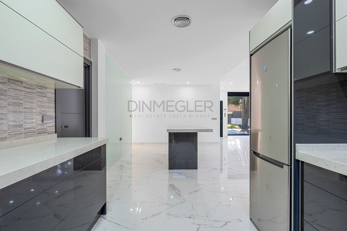 Huis te koop in Campoamor | 4 slaapkamers H5251708