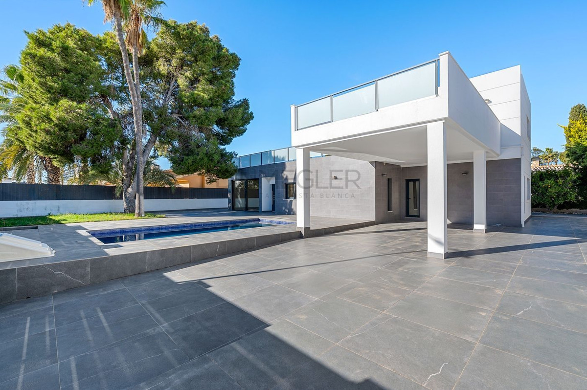Huis te koop in Campoamor | 4 slaapkamers H5251708