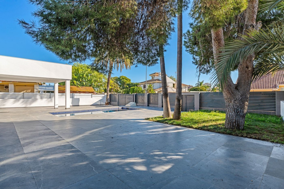 Huis te koop in Campoamor | 4 slaapkamers H5251708