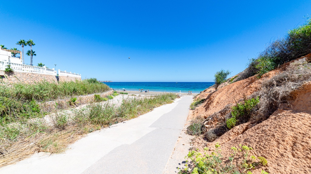 Huis te koop in Campoamor | 7 slaapkamers H5265391