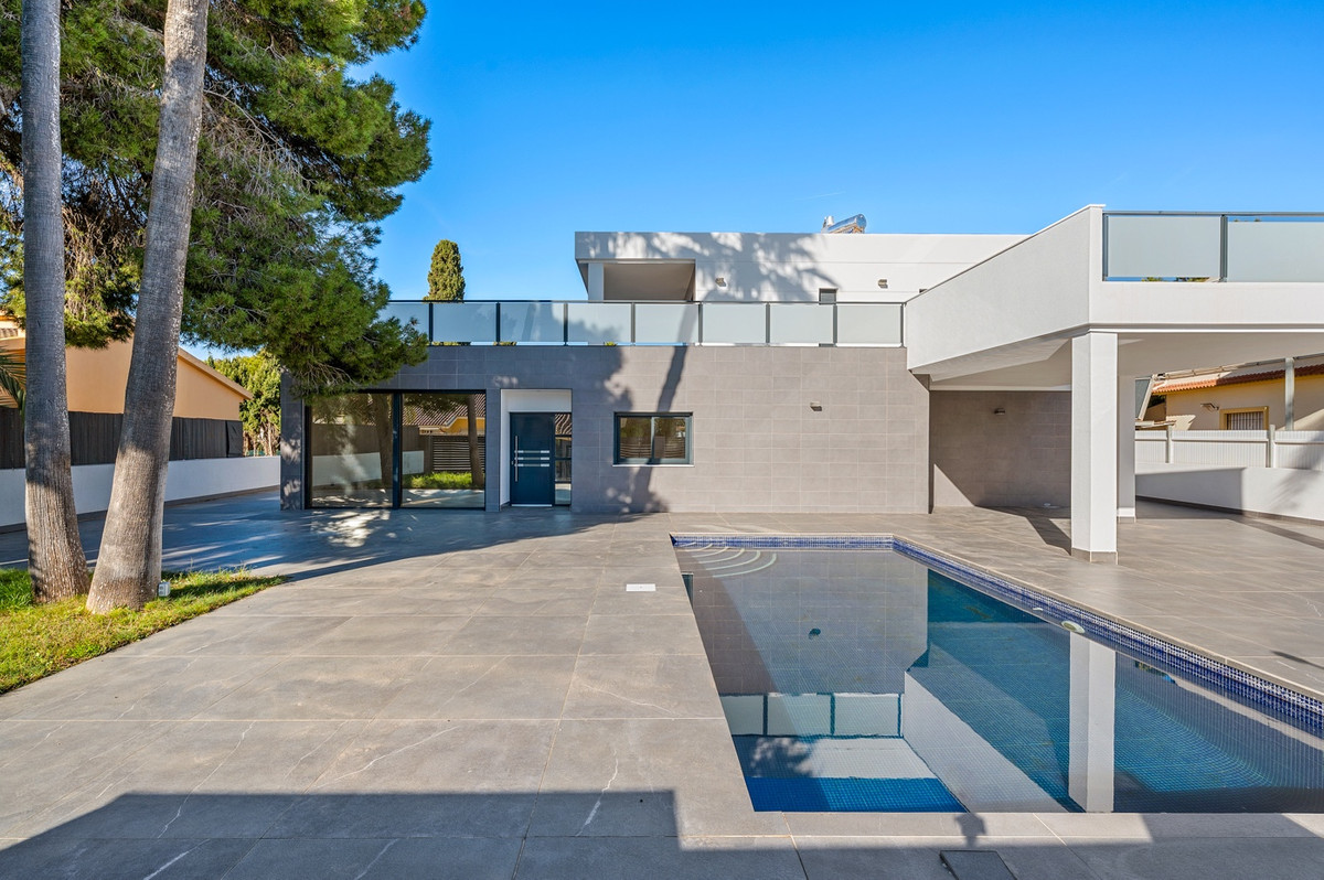 Huis te koop in Campoamor | 4 slaapkamers H5304403