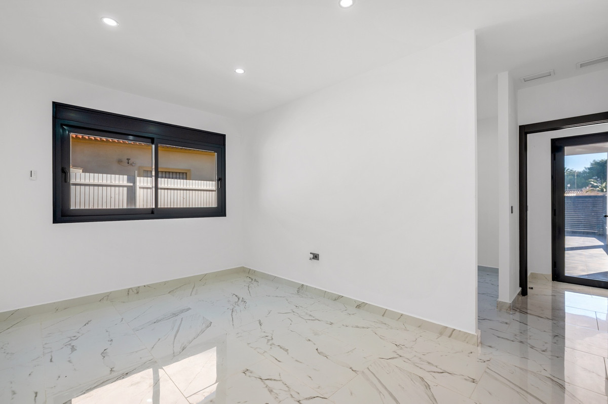 Huis te koop in Campoamor | 4 slaapkamers H5304403