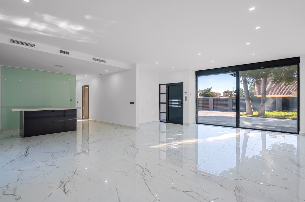 Huis te koop in Campoamor | 4 slaapkamers H5304403