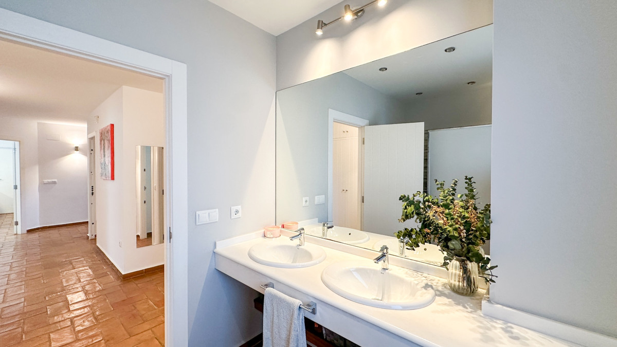 Property main view 44