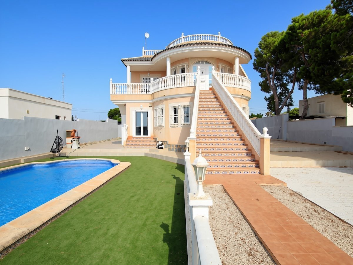 Huis te koop in Campoamor | 5 slaapkamers H5448694