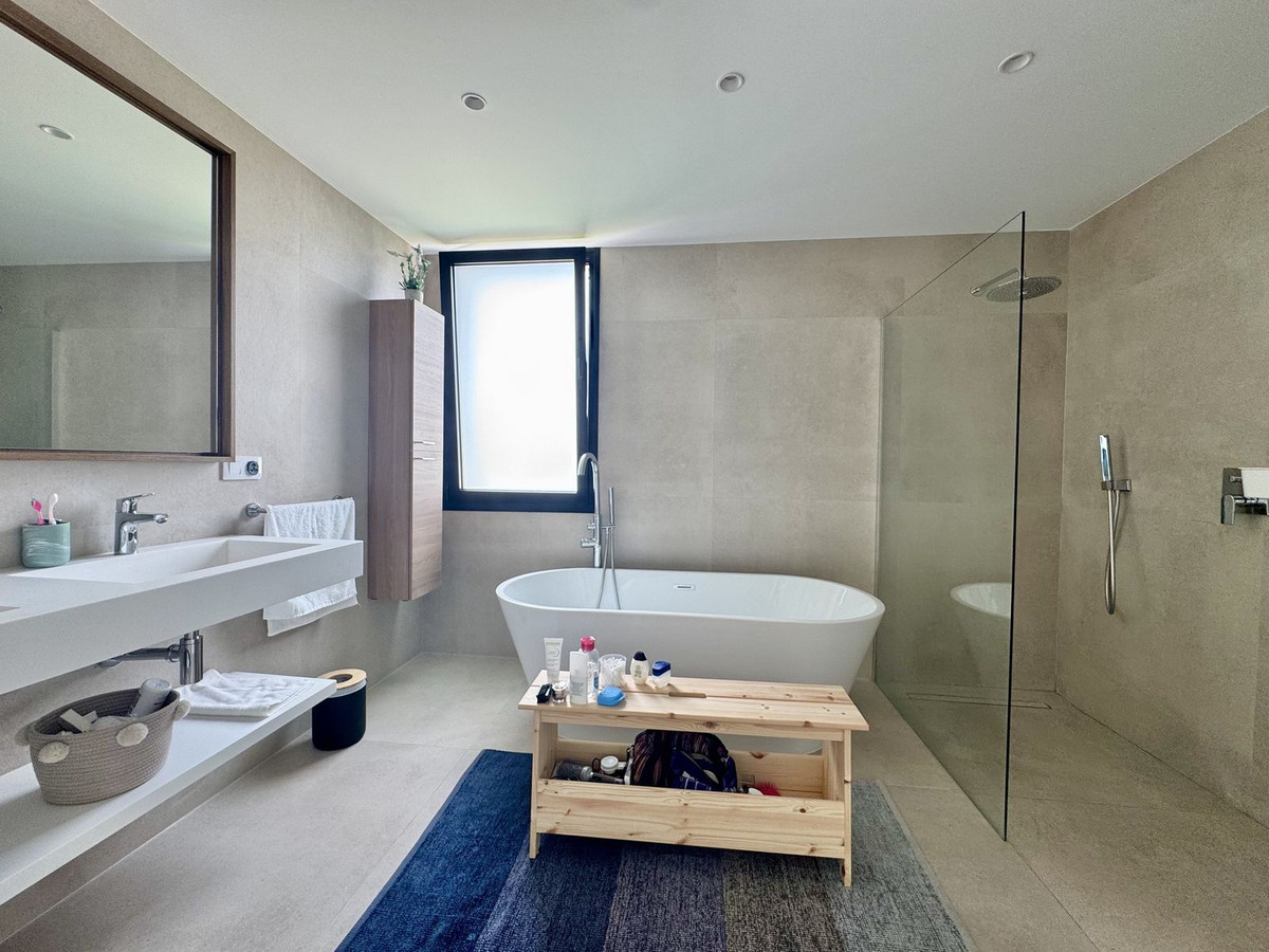 Huis te koop in Cancelada | 6 slaapkamers H5072929