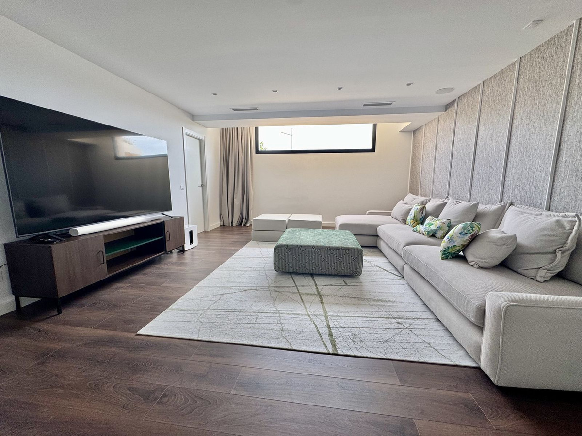 Huis te koop in Cancelada | 6 slaapkamers H5072929
